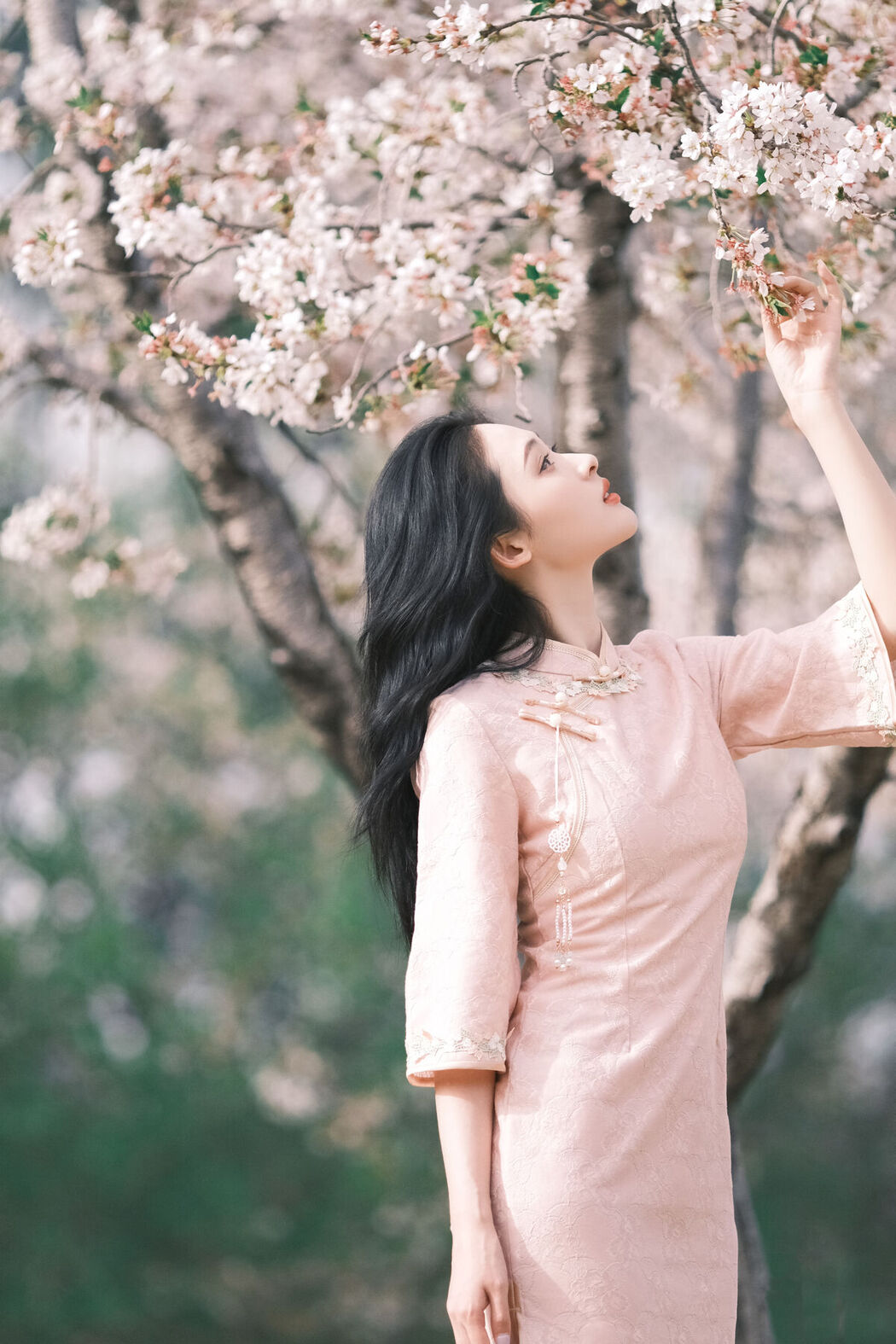 YiTuYu艺图语 Vol.6872 Wan Dou Que Ban Shao Nu