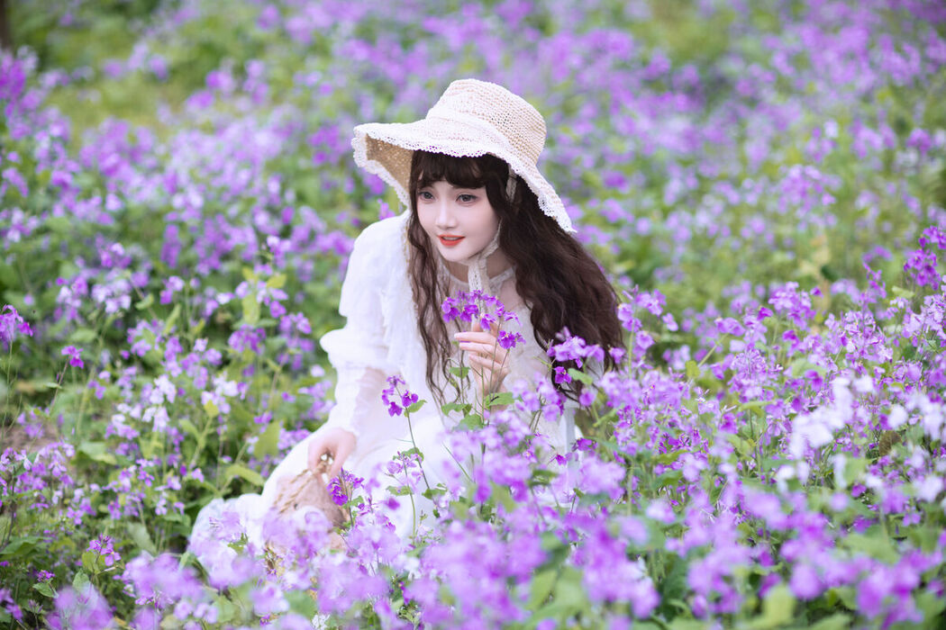 YiTuYu艺图语 Vol.6860 Ai Pai Zhao De Xiao Shi