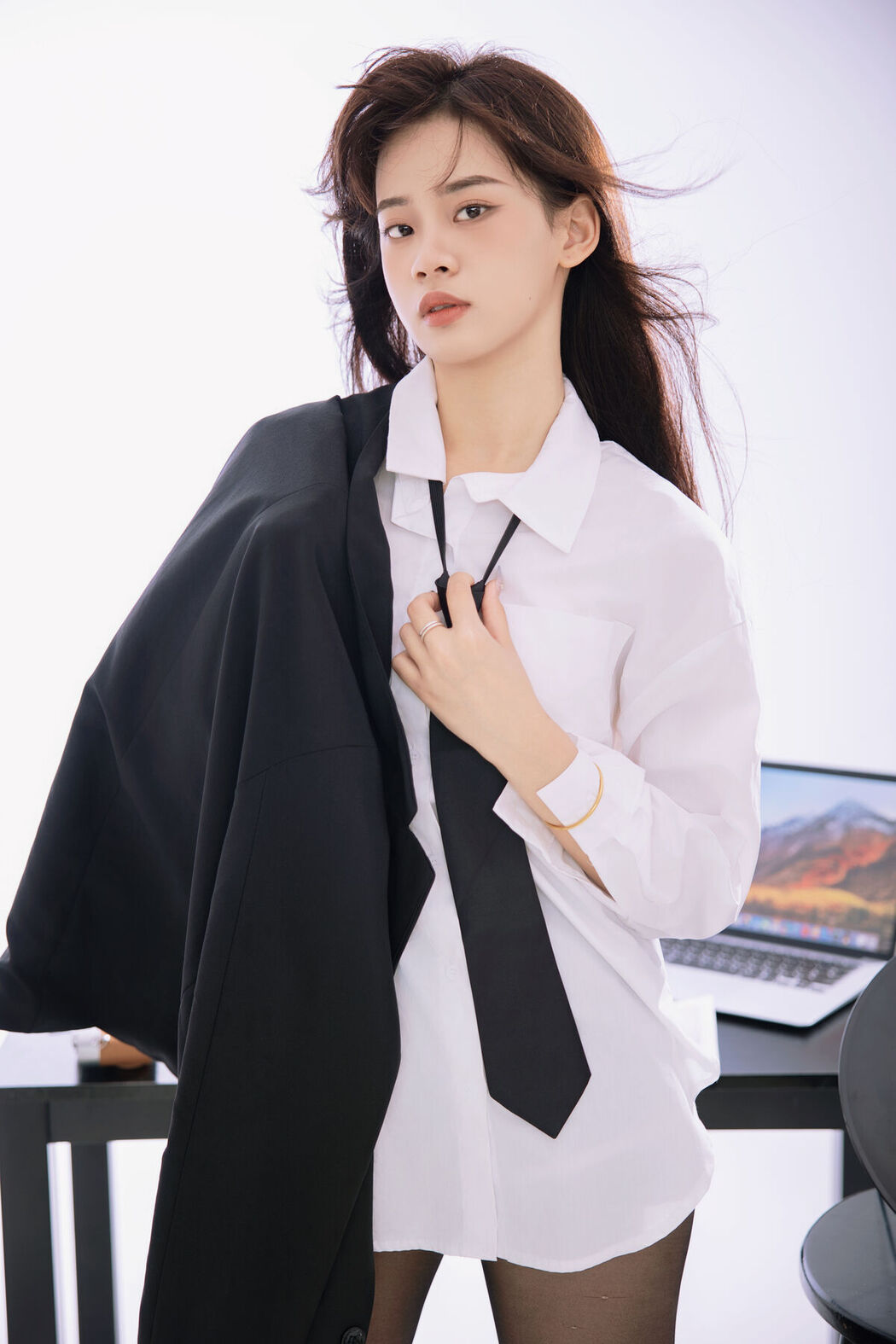 YiTuYu艺图语 Vol.6832 Su Su