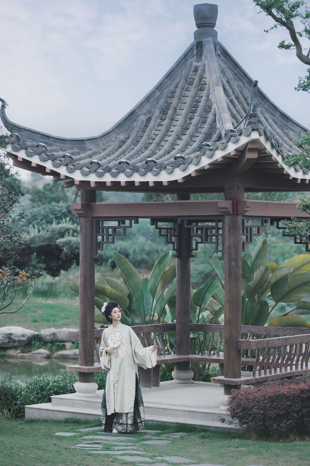 YiTuYu艺图语 Vol.6845 Yu Shao Yao Zao Shui