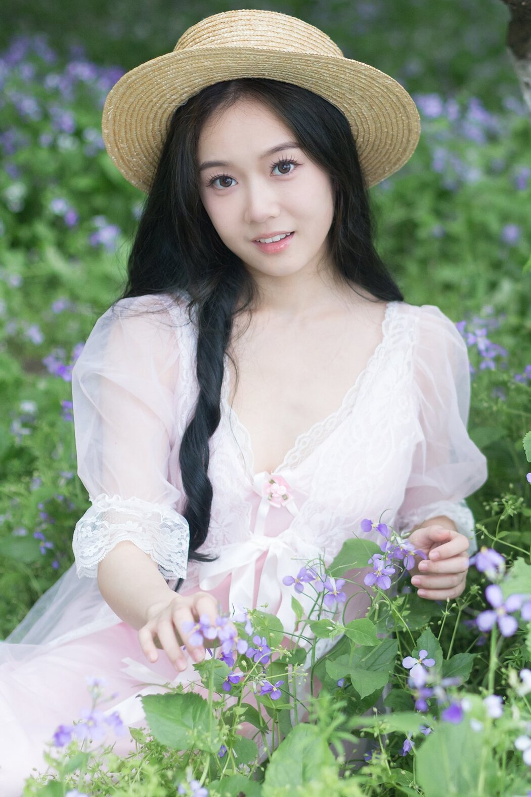 YiTuYu艺图语 Vol.6869 Ge Man Ni Nini Cover Photo