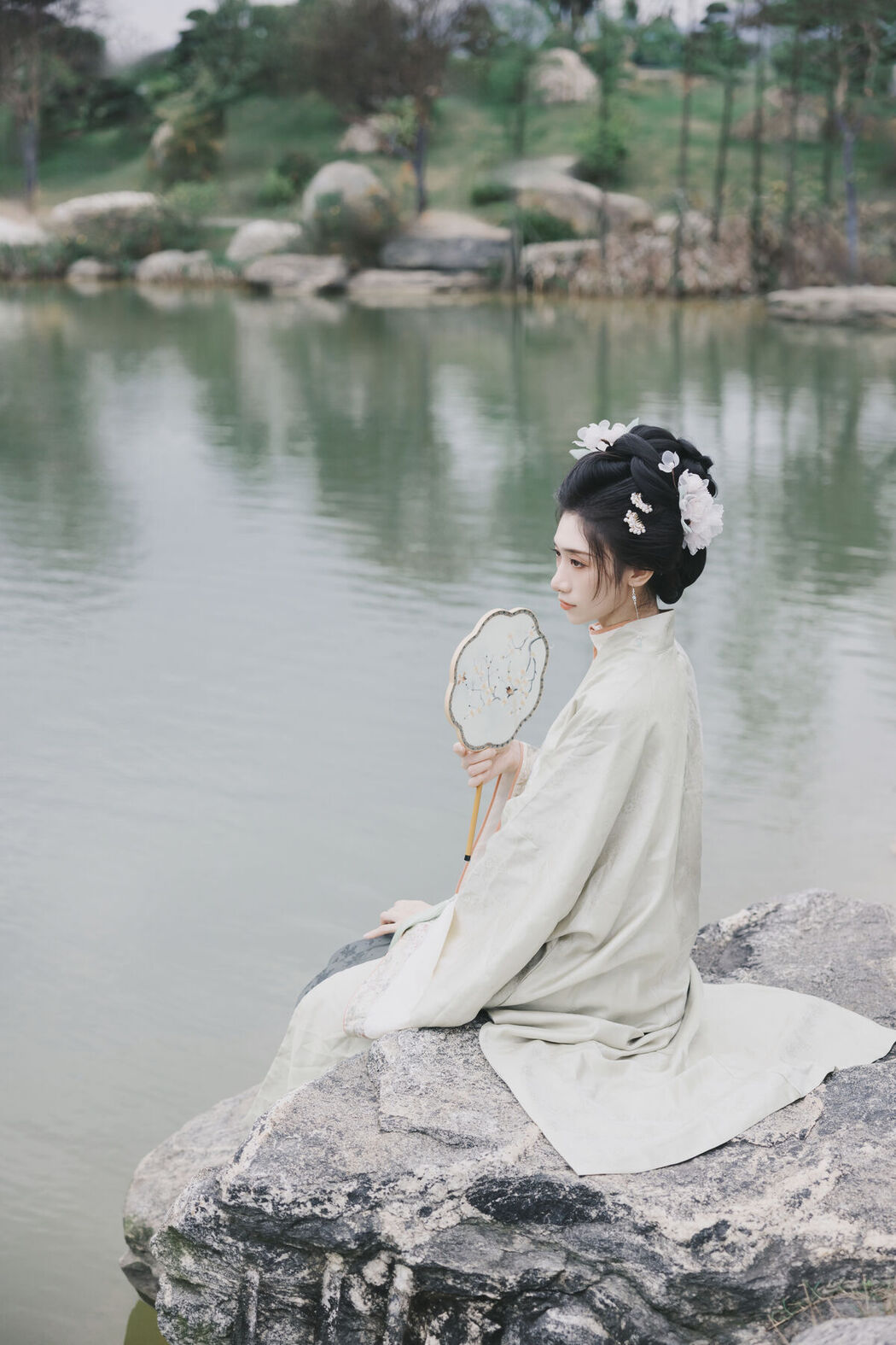 YiTuYu艺图语 Vol.6845 Yu Shao Yao Zao Shui