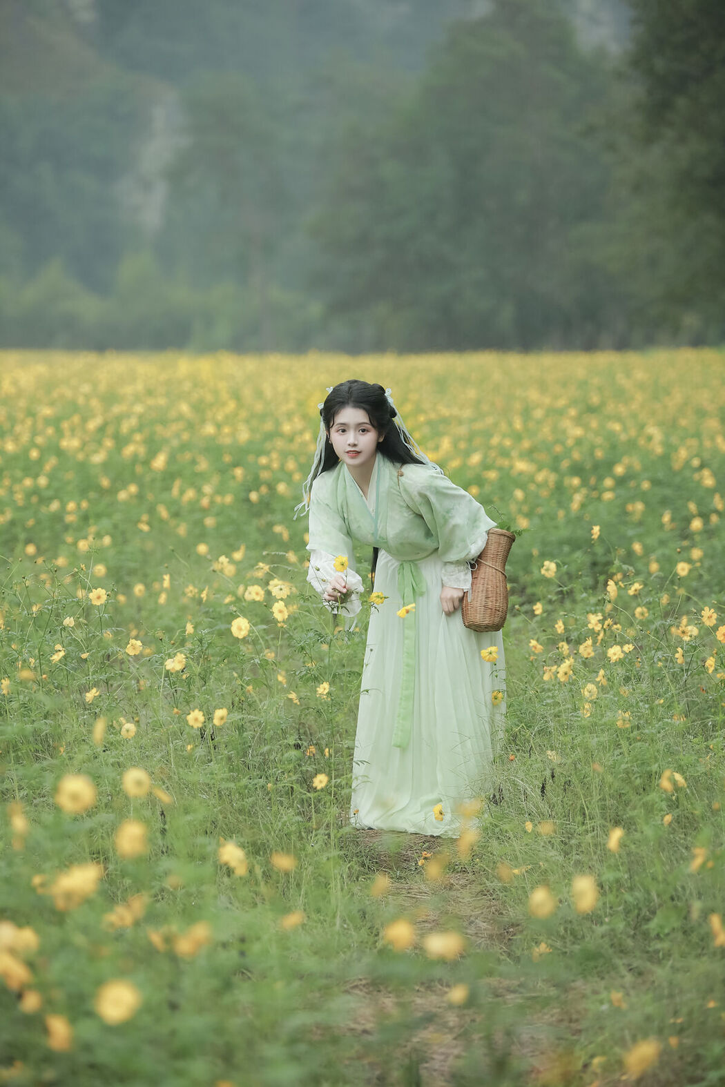 YiTuYu艺图语 Vol.6889 Yi Mi Liang Gao