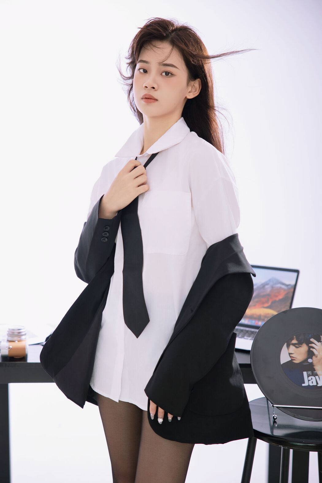 YiTuYu艺图语 Vol.6832 Su Su