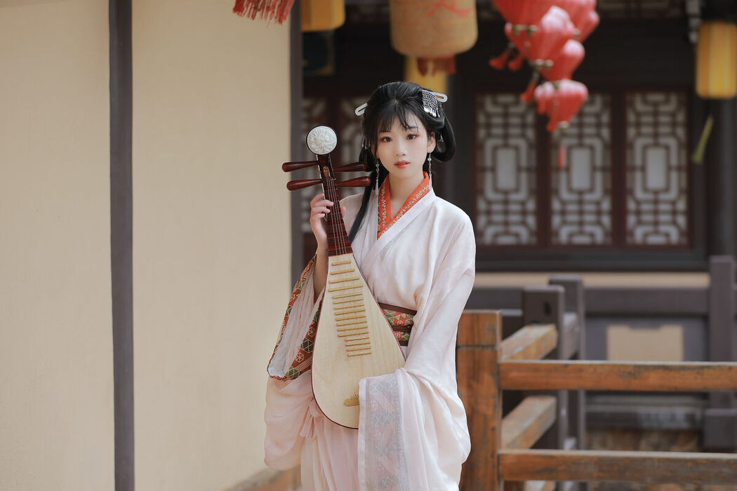 YiTuYu艺图语 Vol.6865 Zhou Zhou Ay