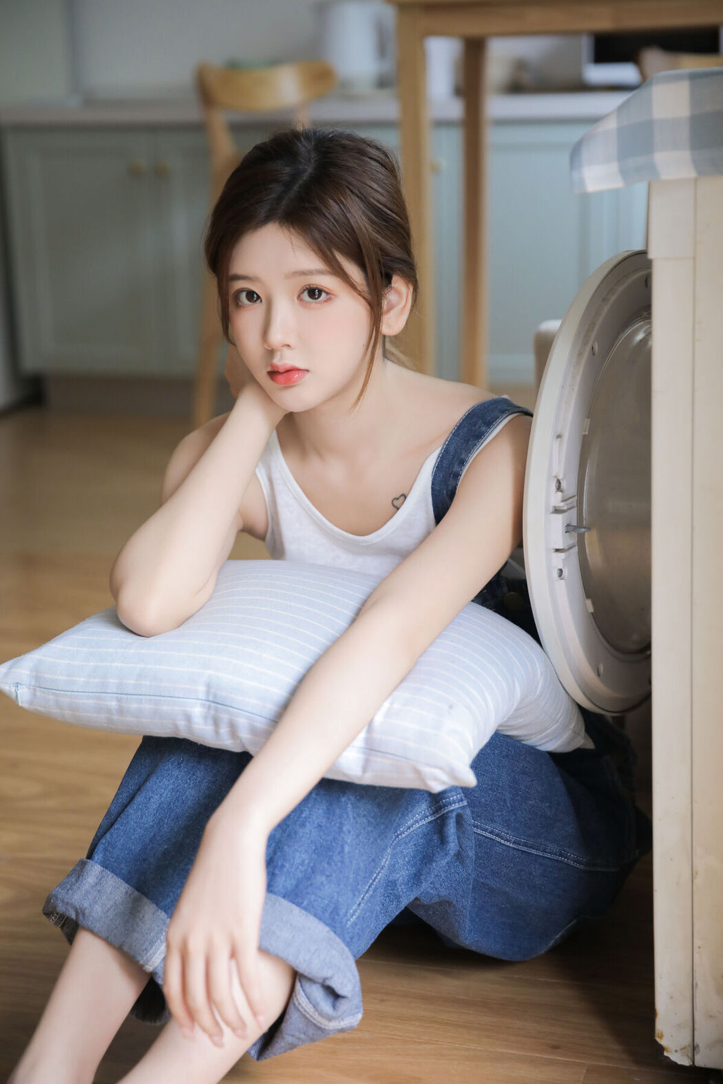 YiTuYu艺图语 Vol.6918 Shang Tou Wa Wa