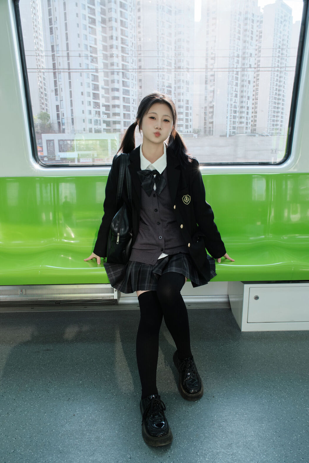 YiTuYu艺图语 Vol.6803 Rou Song Bao