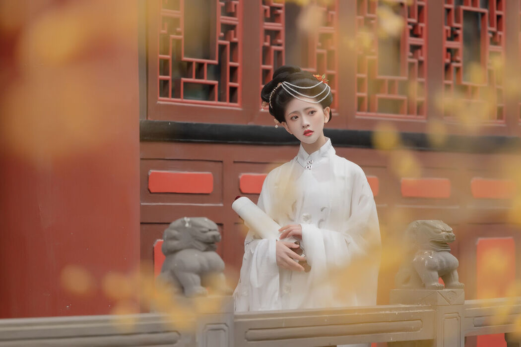 YiTuYu艺图语 Vol.7008 Lin Aki Nai