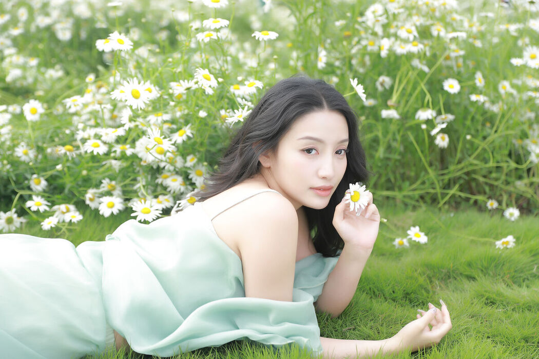 YiTuYu艺图语 Vol.7001 Jing Zi Jinns