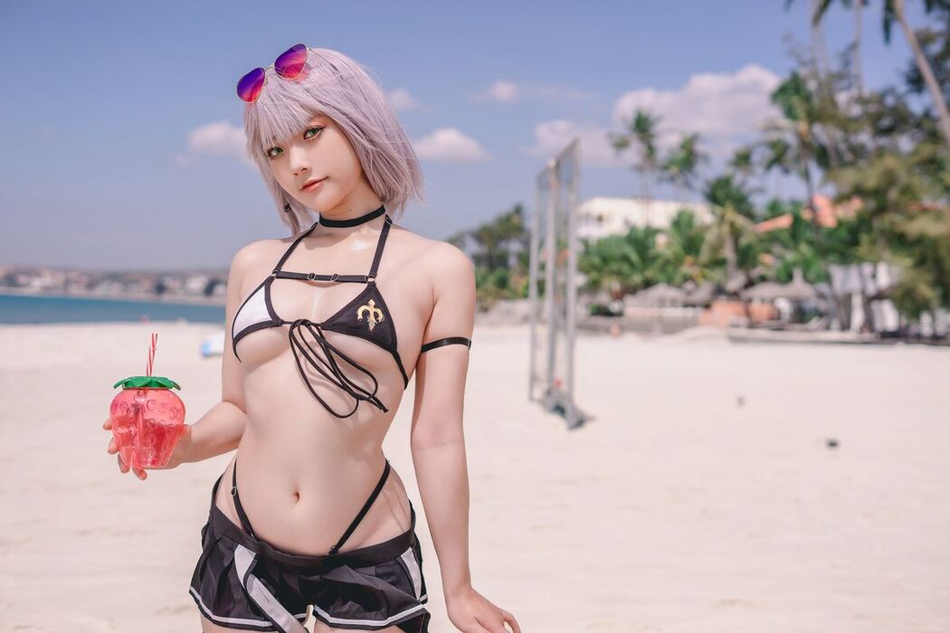 Coser@Messie Huang – Hololive Danchou (21P)