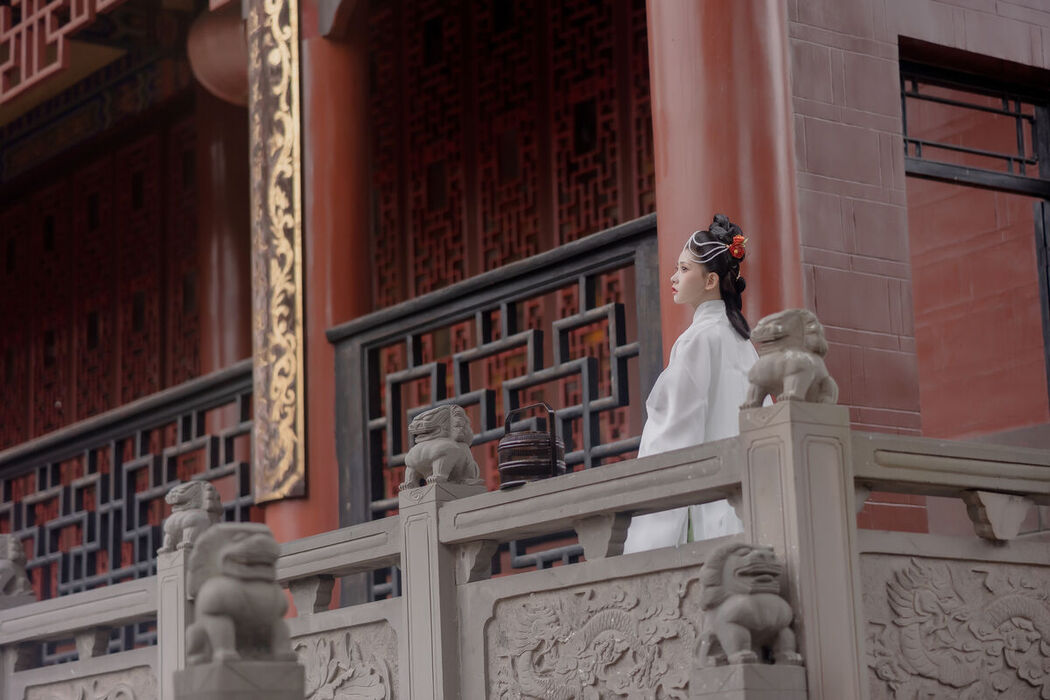 YiTuYu艺图语 Vol.7008 Lin Aki Nai