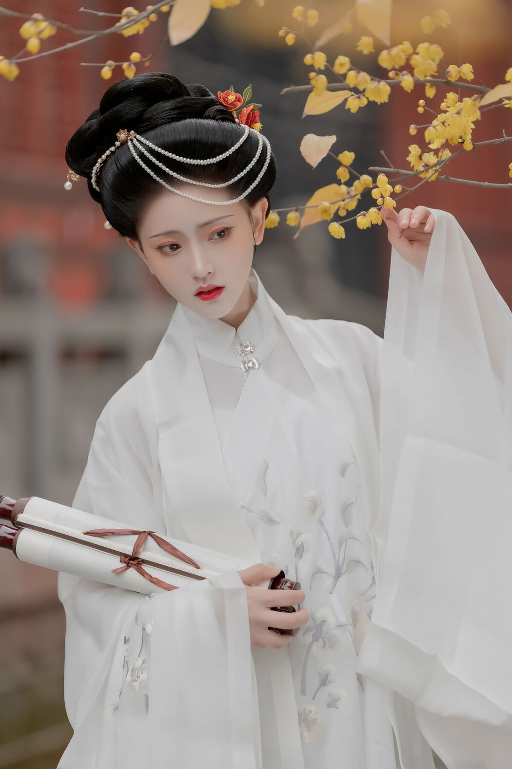 YiTuYu艺图语 Vol.7008 Lin Aki Nai