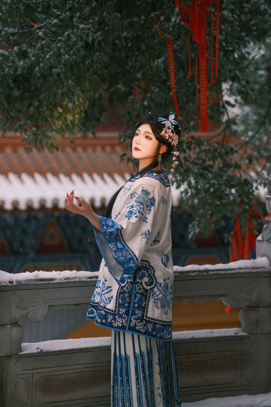 YiTuYu艺图语 Vol.6975 Kailin Jiang