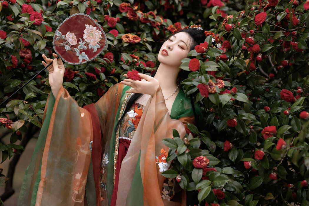 YiTuYu艺图语 Vol.6999 San Tiao Hai Li