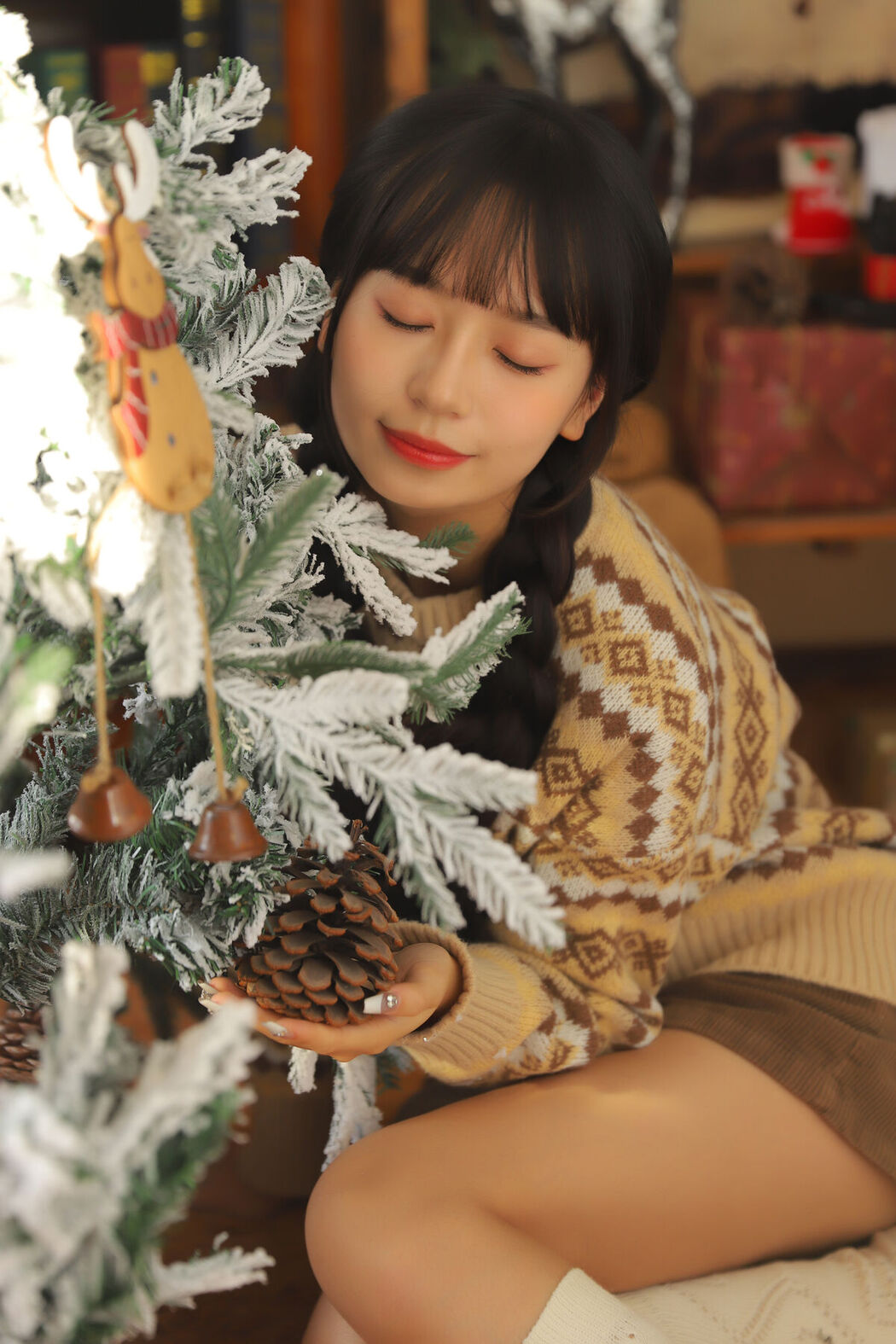 YiTuYu艺图语 Vol.6951 Yan Yun Lin