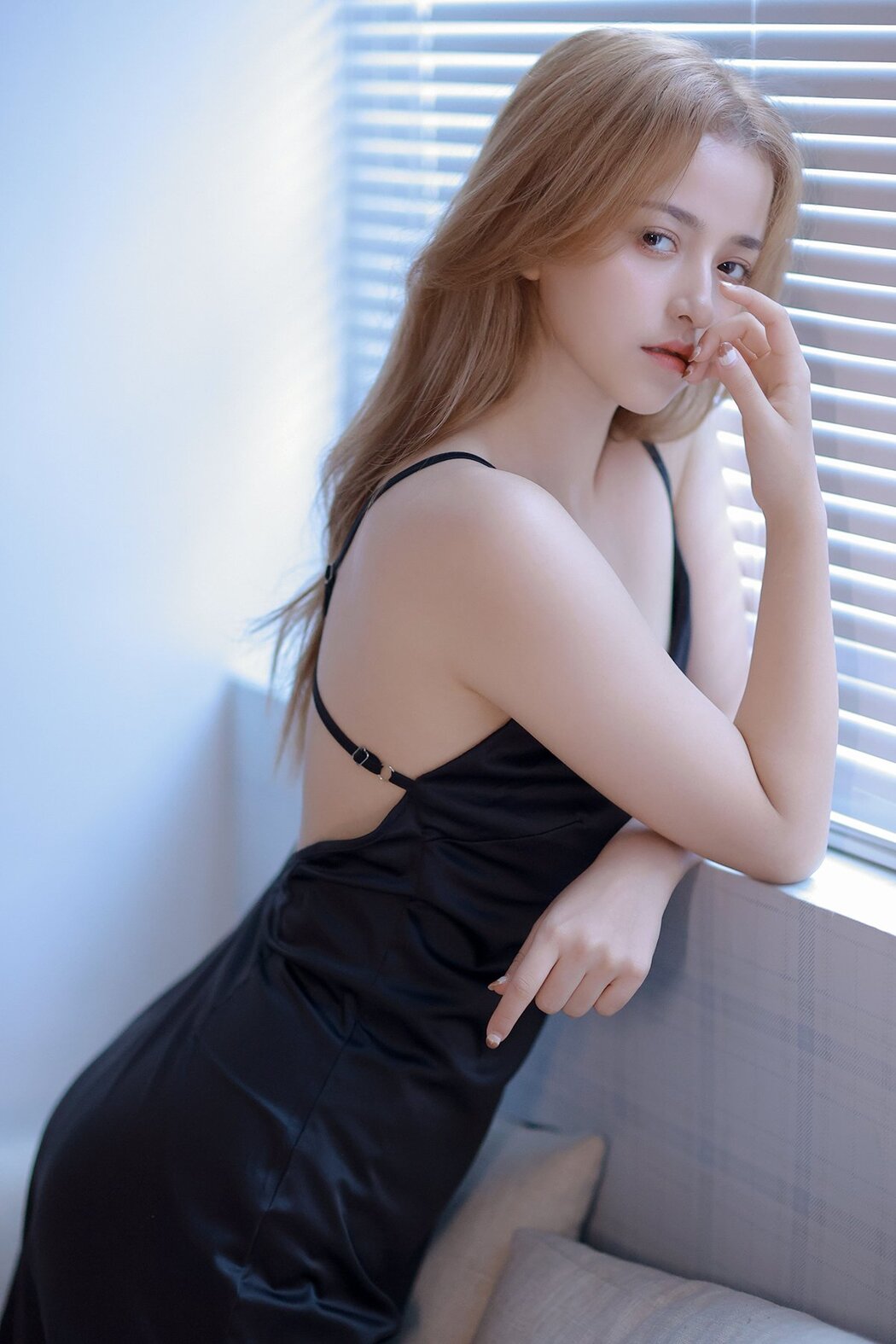 YiTuYu艺图语 Vol.7032 A Di Cover Photo