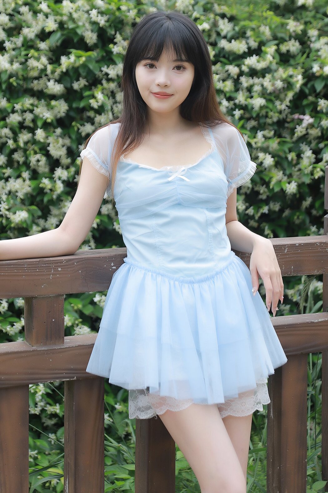 YiTuYu艺图语 Vol.7045 Xiao Wei Ren Er Cover Photo