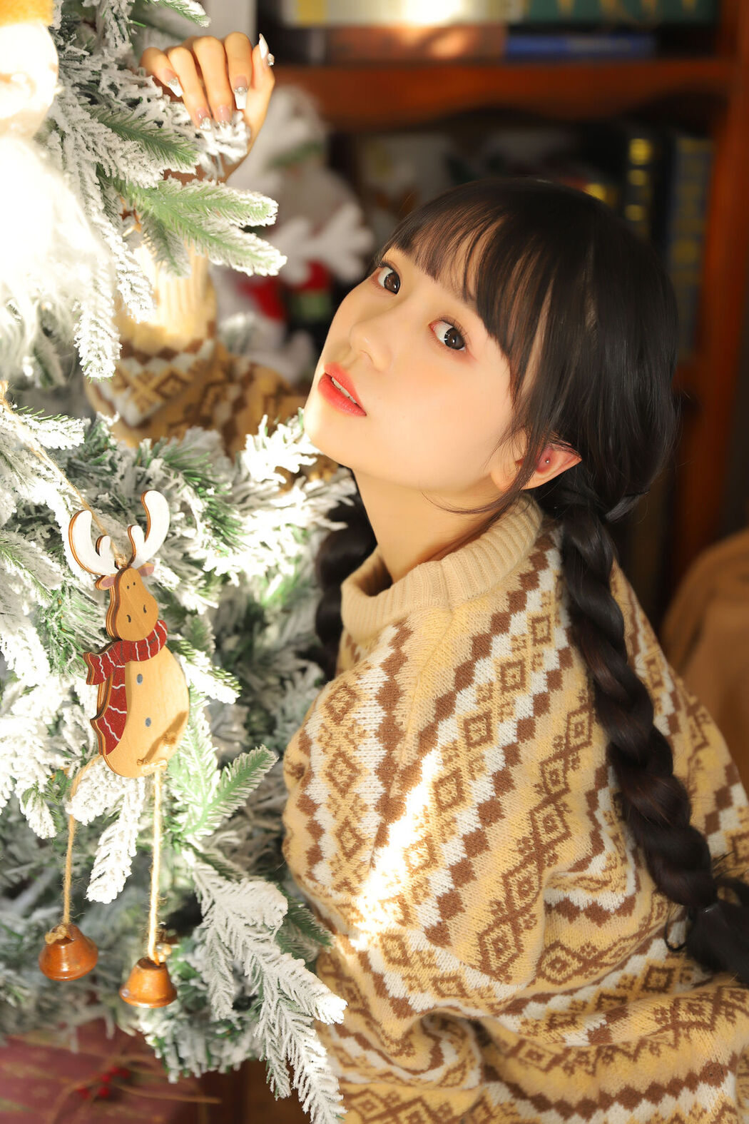 YiTuYu艺图语 Vol.6951 Yan Yun Lin