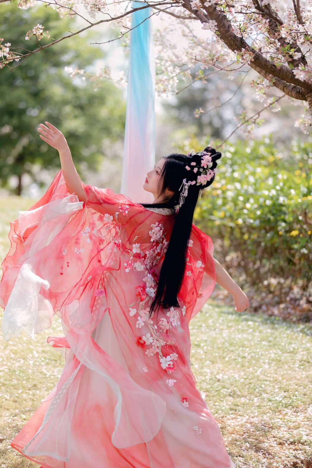 YiTuYu艺图语 Vol.7033 Yang Yang