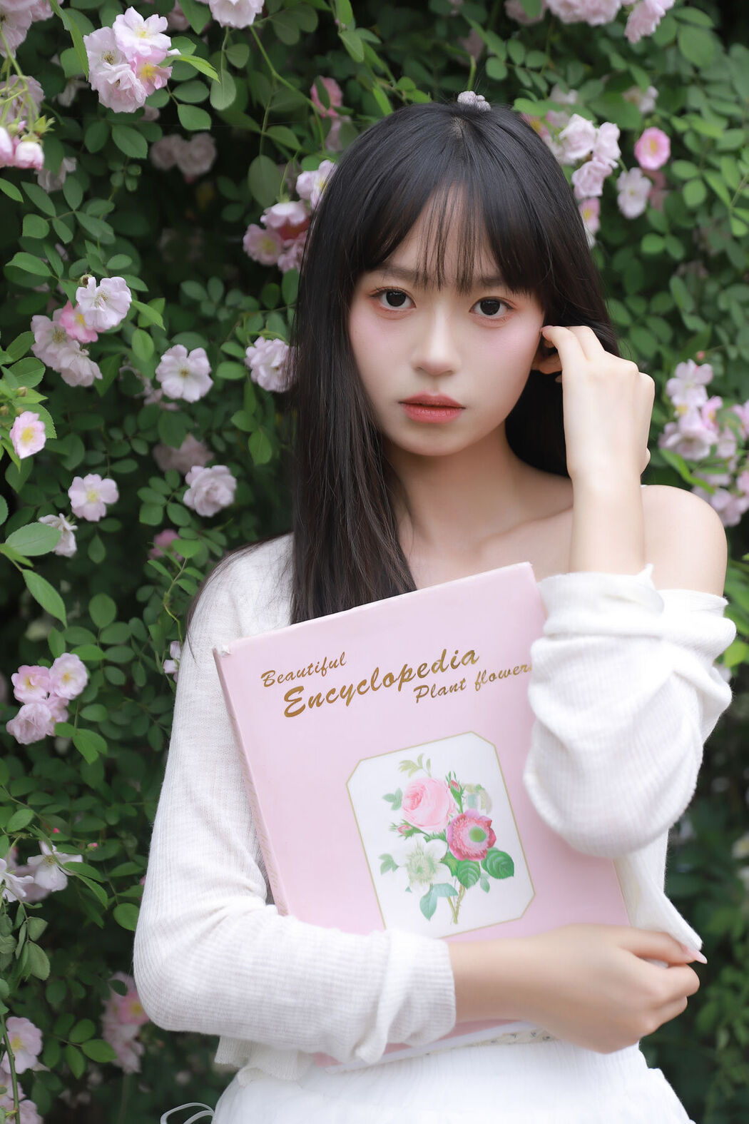 YiTuYu艺图语 Vol.6967 Yan Yun Lin