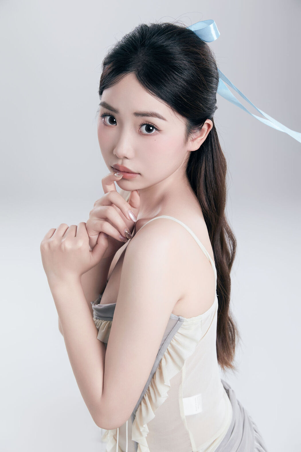 YiTuYu艺图语 Vol.6964 Hihiio