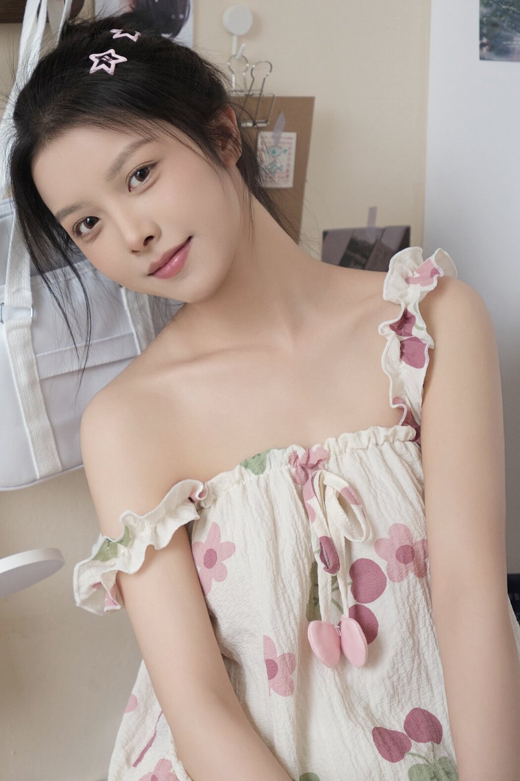YiTuYu艺图语 Vol.6987 Xue Xue Cover Photo
