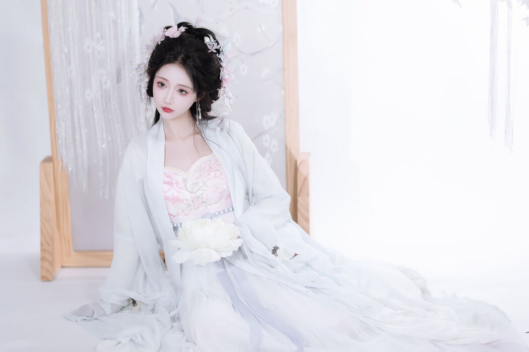YiTuYu艺图语 Vol.7021 Qi Luo Sheng De Xiao Su Su