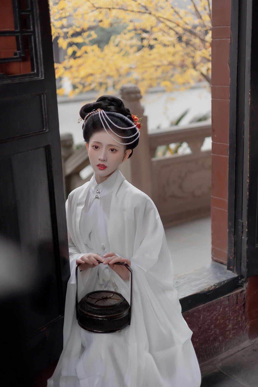 YiTuYu艺图语 Vol.7008 Lin Aki Nai