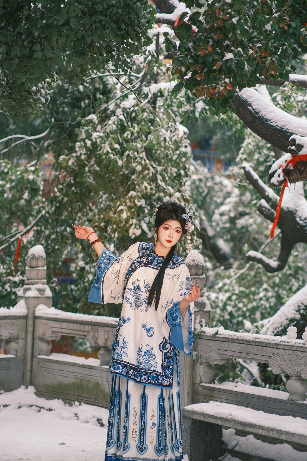 YiTuYu艺图语 Vol.6975 Kailin Jiang