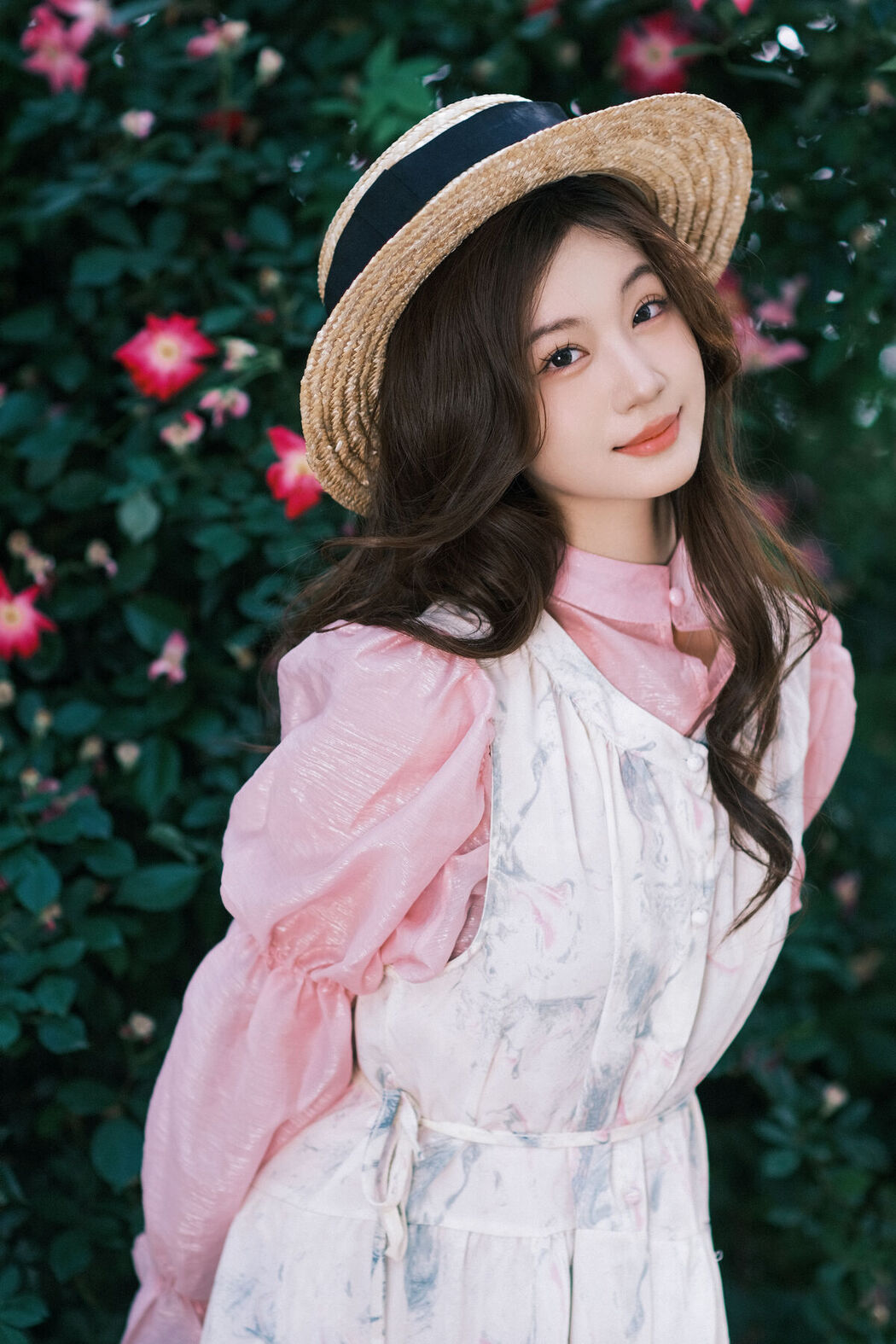 YiTuYu艺图语 Vol.7053 Gao Leng Xiao Bie Tu