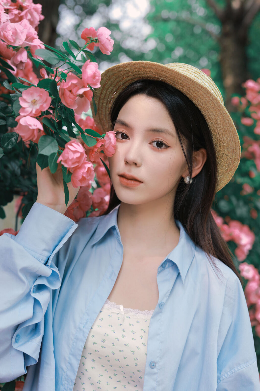 YiTuYu艺图语 Vol.7055 Xiao Meng