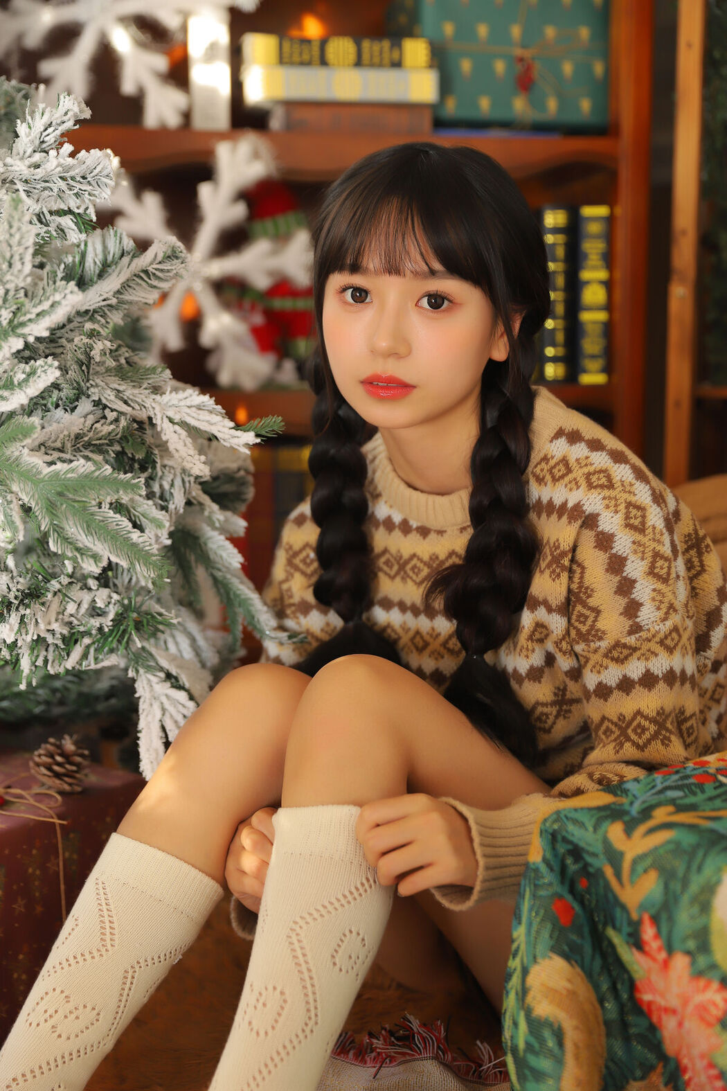 YiTuYu艺图语 Vol.6951 Yan Yun Lin