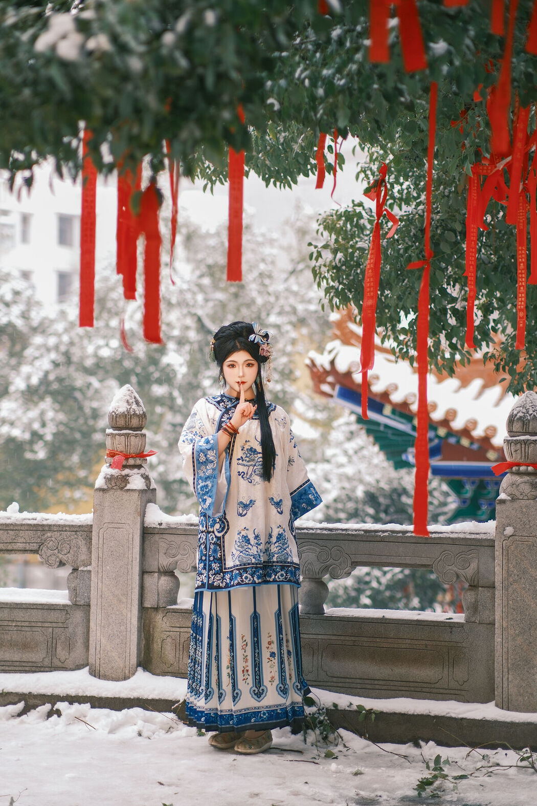 YiTuYu艺图语 Vol.6975 Kailin Jiang