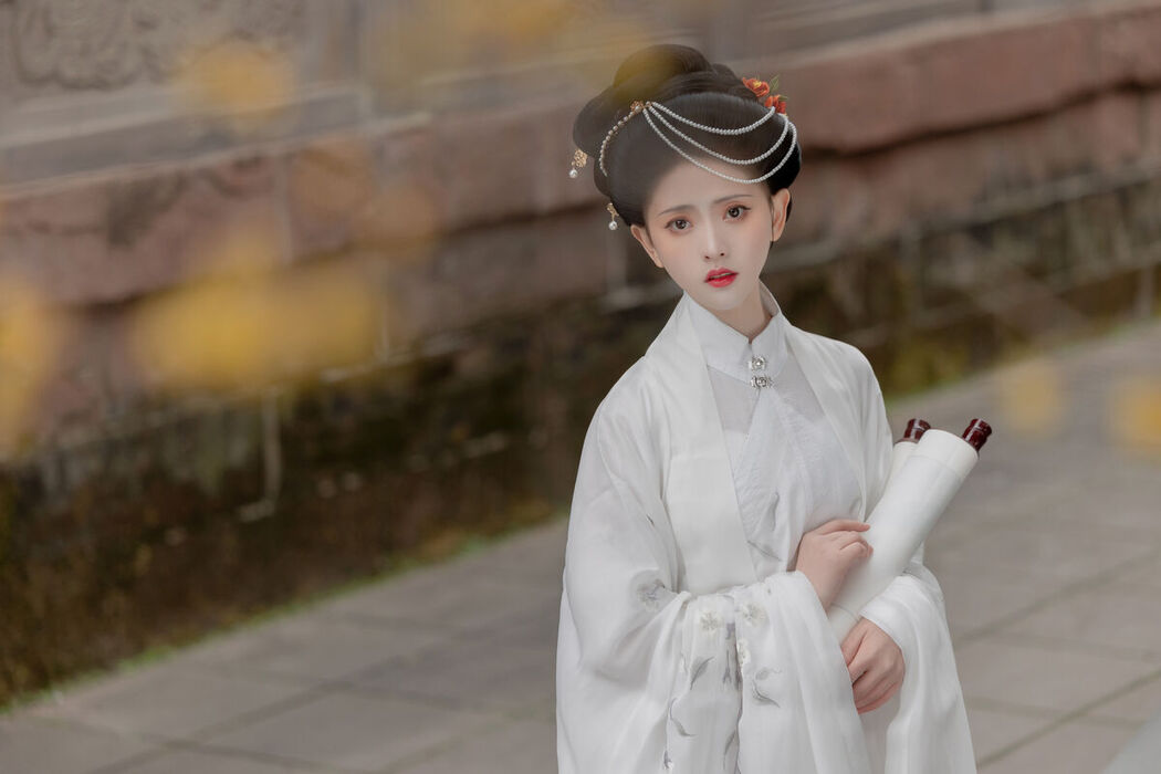 YiTuYu艺图语 Vol.7008 Lin Aki Nai