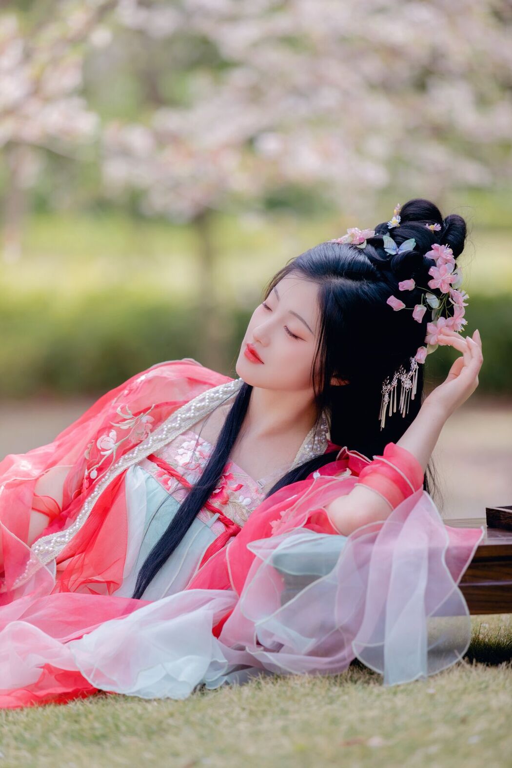 YiTuYu艺图语 Vol.7033 Yang Yang
