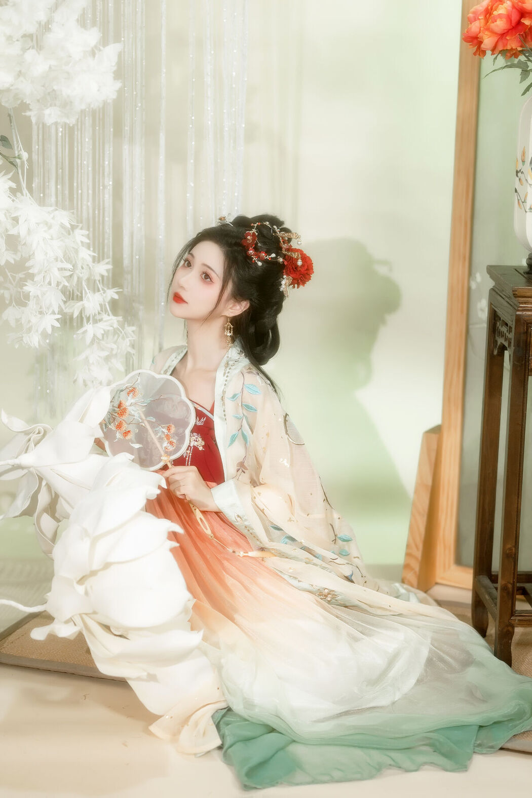 YiTuYu艺图语 Vol.7124 Qi Luo Sheng De Xiao Su Su