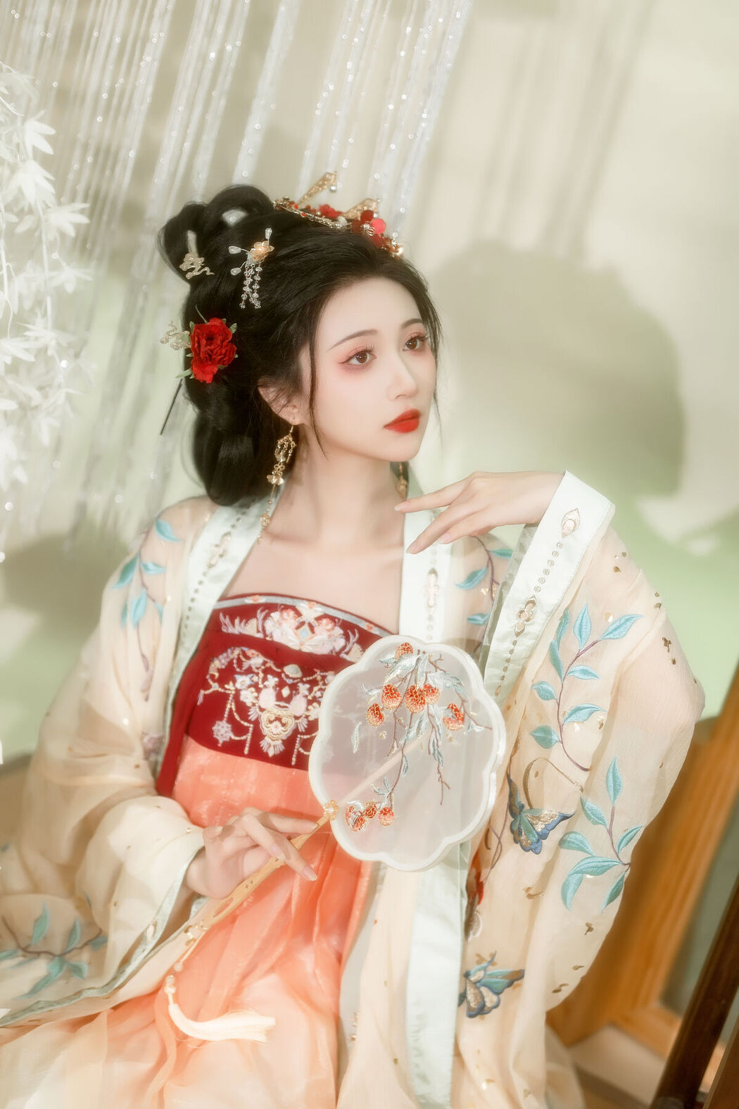 YiTuYu艺图语 Vol.7124 Qi Luo Sheng De Xiao Su Su
