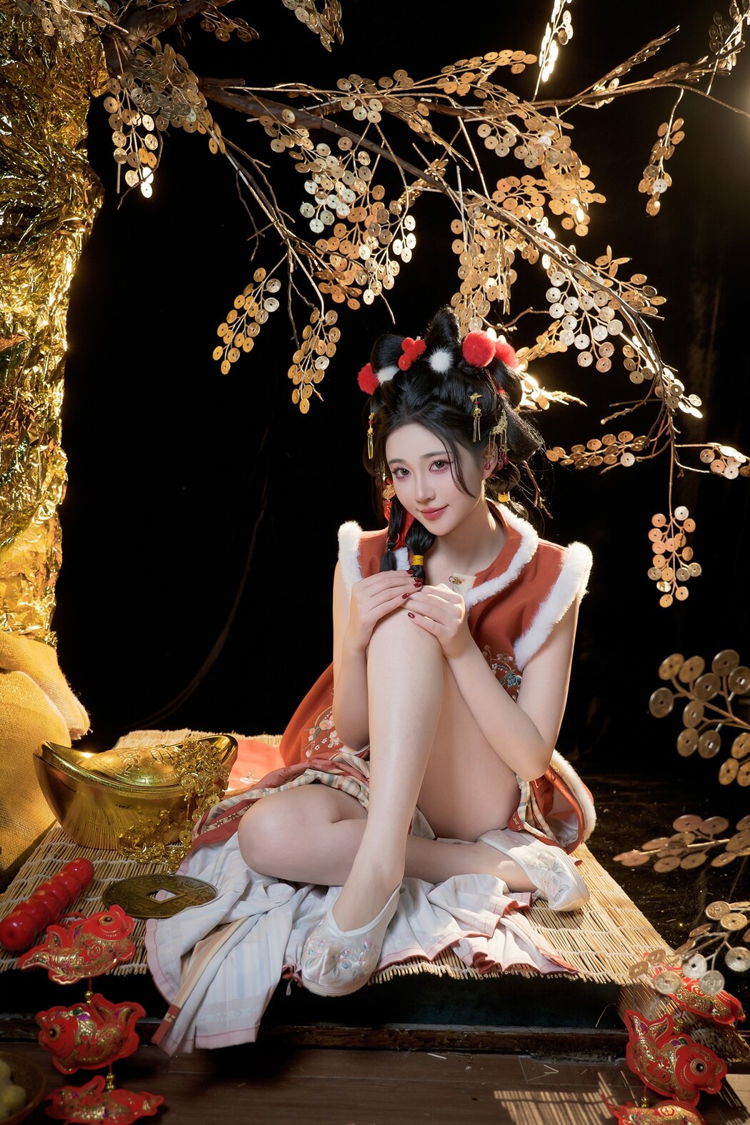 年年Nnian, ヌード写真集 Golden Tree