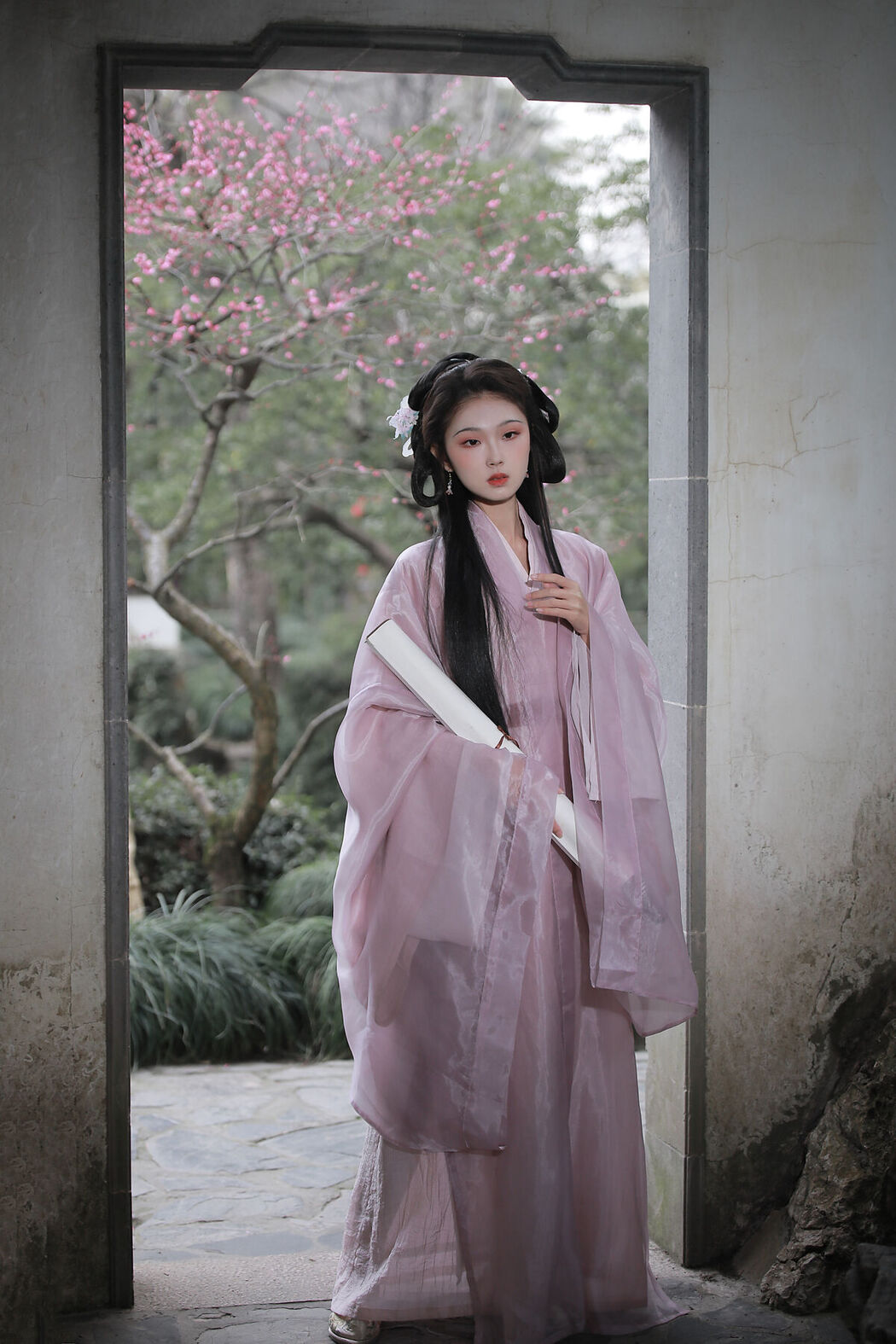YiTuYu艺图语 Vol.7097 Qin Qin