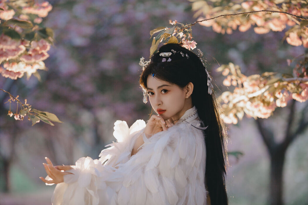 YiTuYu艺图语 Vol.7115 Yi Xuan