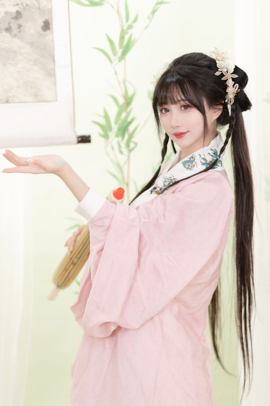 YiTuYu艺图语 Vol.7125 Qi Luo Sheng De Xiao Su Su