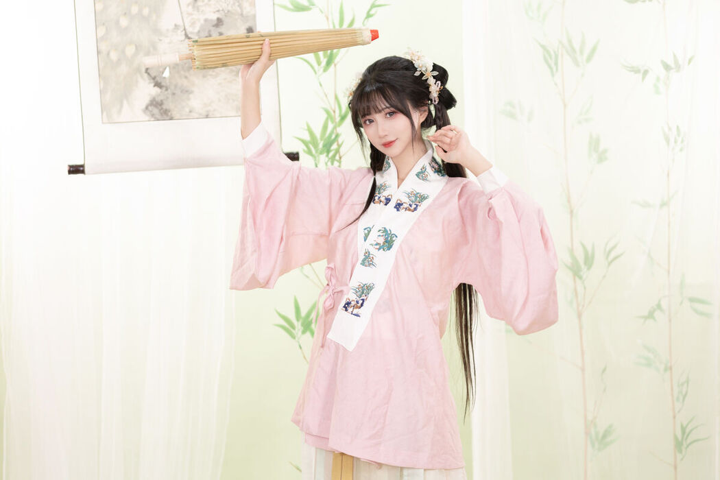 YiTuYu艺图语 Vol.7125 Qi Luo Sheng De Xiao Su Su