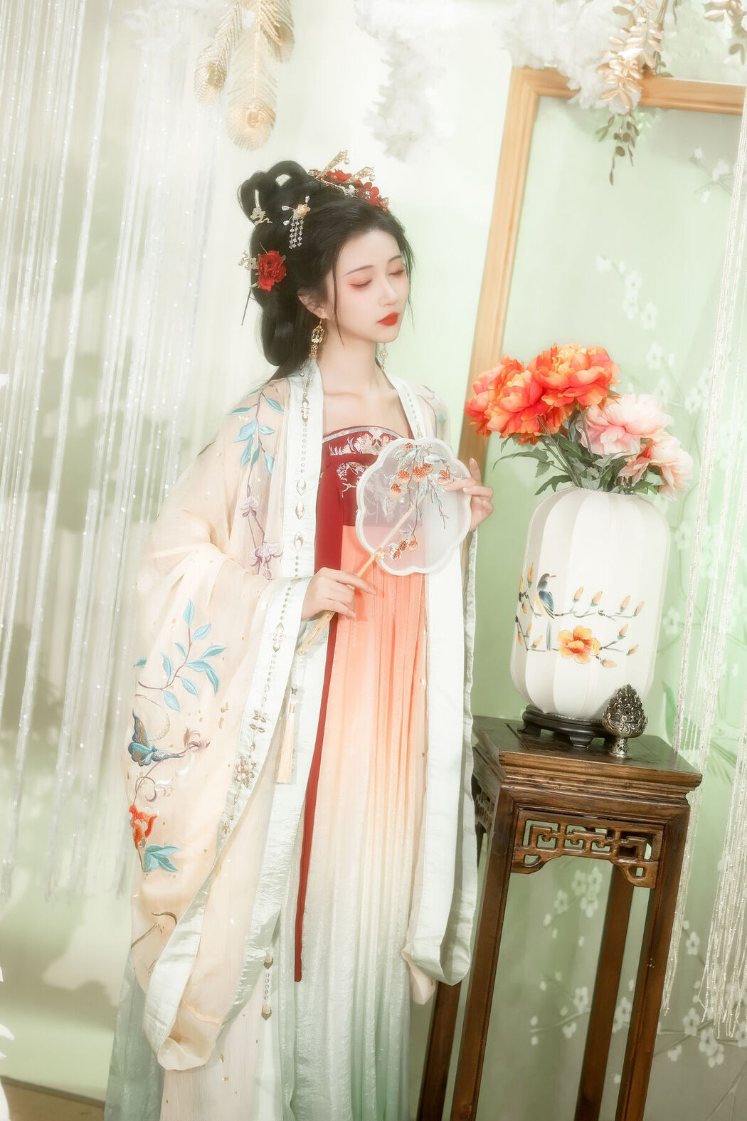 YiTuYu艺图语 Vol.7124 Qi Luo Sheng De Xiao Su Su