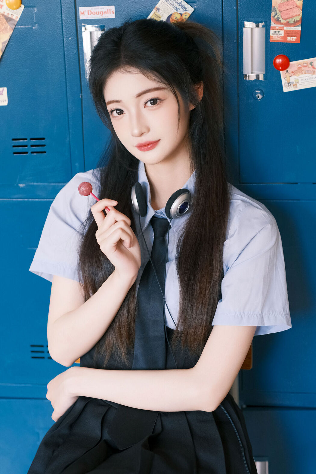 YiTuYu艺图语 Vol.7067 Xiao Dai Tong Xue