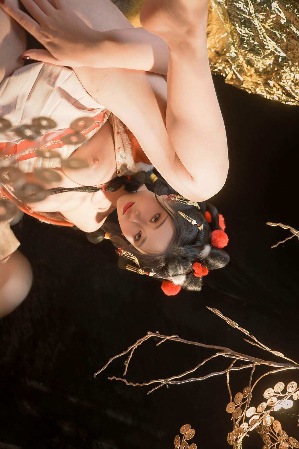 年年Nnian, ヌード写真集 Golden Tree