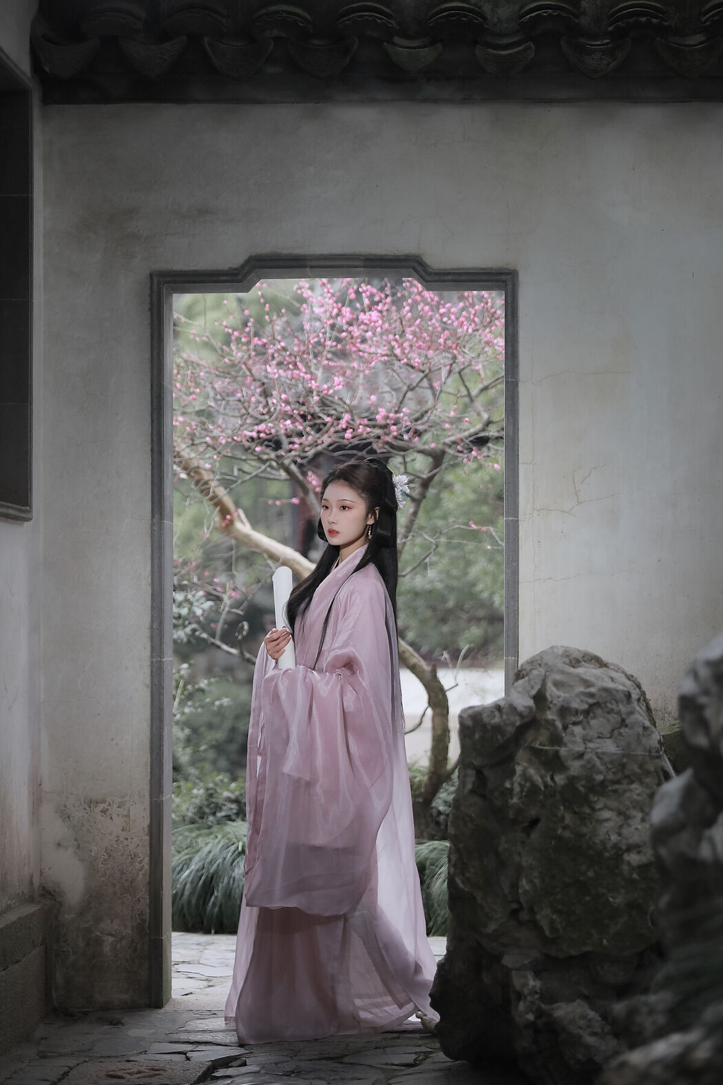 YiTuYu艺图语 Vol.7097 Qin Qin