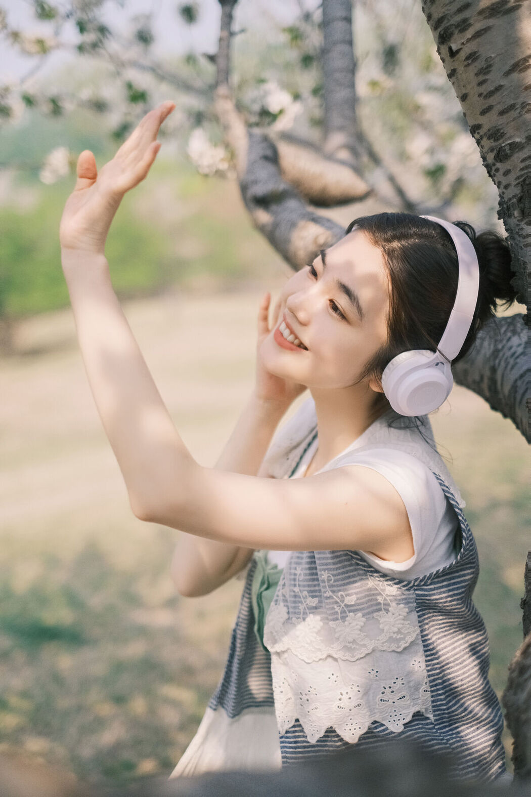 YiTuYu艺图语 Vol.7084 Fan Fan