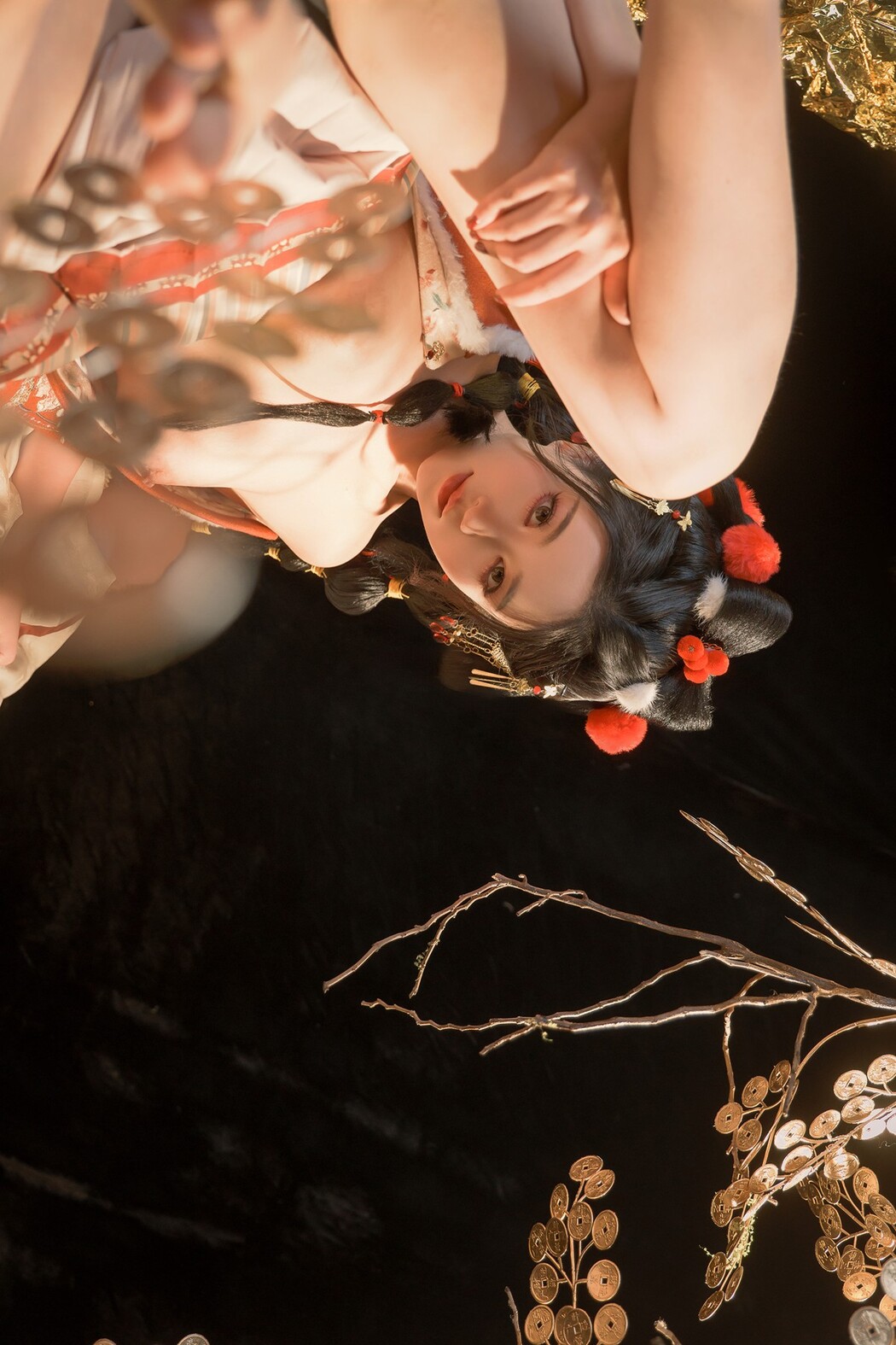 年年Nnian, ヌード写真集 Golden Tree