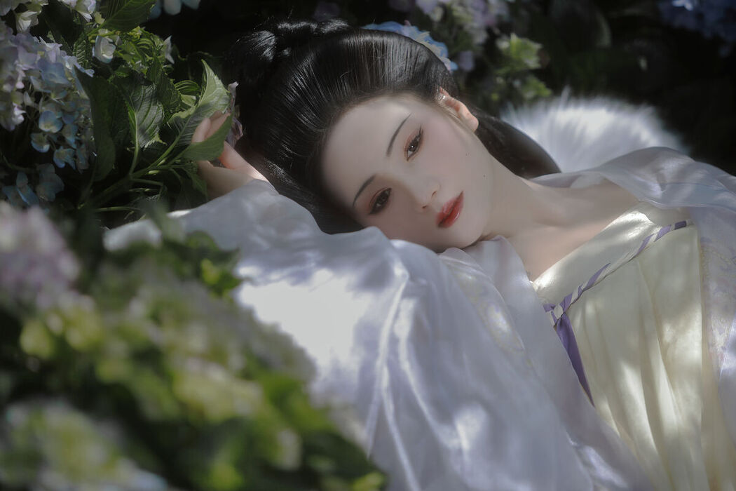 YiTuYu艺图语 Vol.7079 Yu Jin