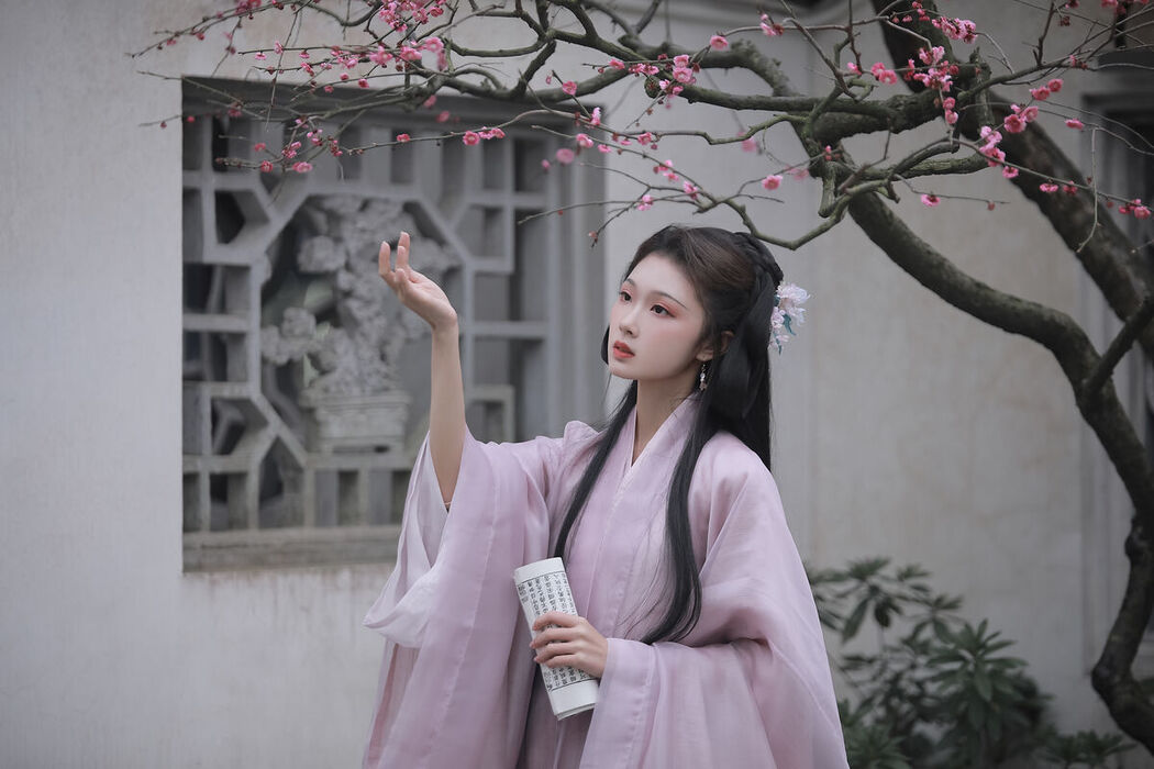 YiTuYu艺图语 Vol.7097 Qin Qin